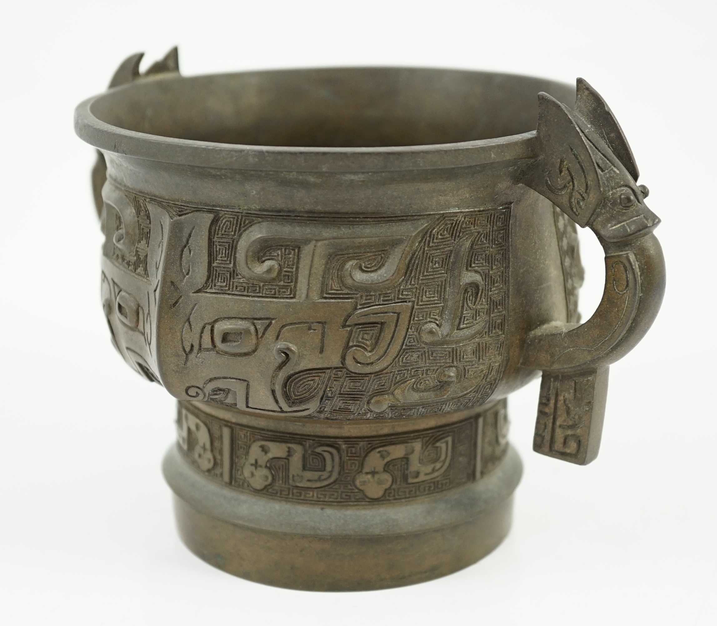 A Chinese archaistic bronze vessel, gui, 17th/18th century